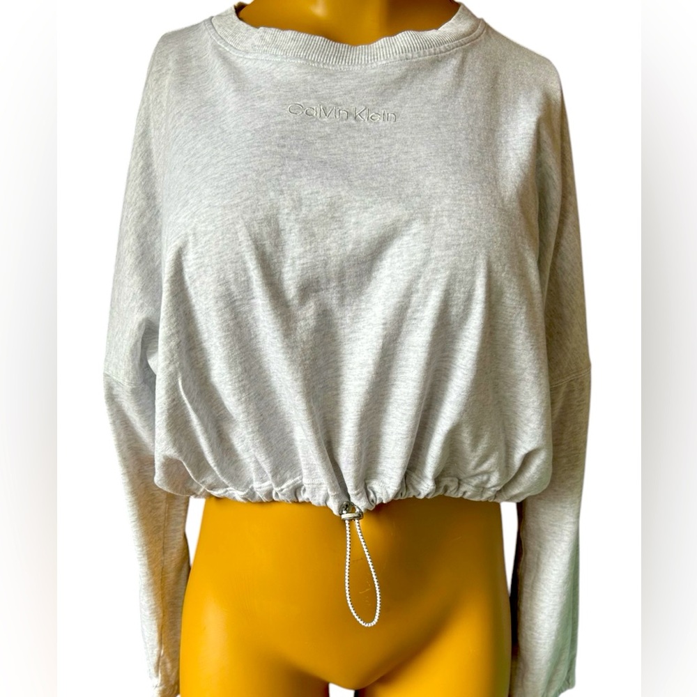 Calvin Klein Cropped Ling Sleeve Top